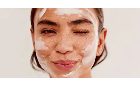 Clean skin = healthy skin. Discover the best products for cleansing your skin.